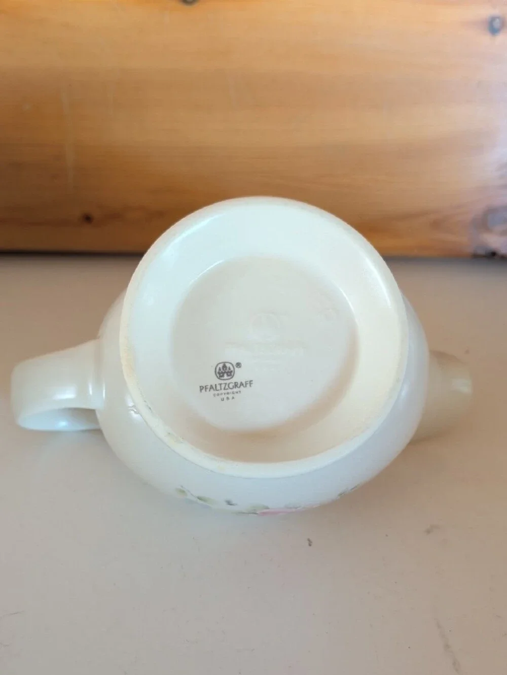 Pfaltzgraff, Cream Tea Rose Gravy Boat with Floral Accent #436 USA